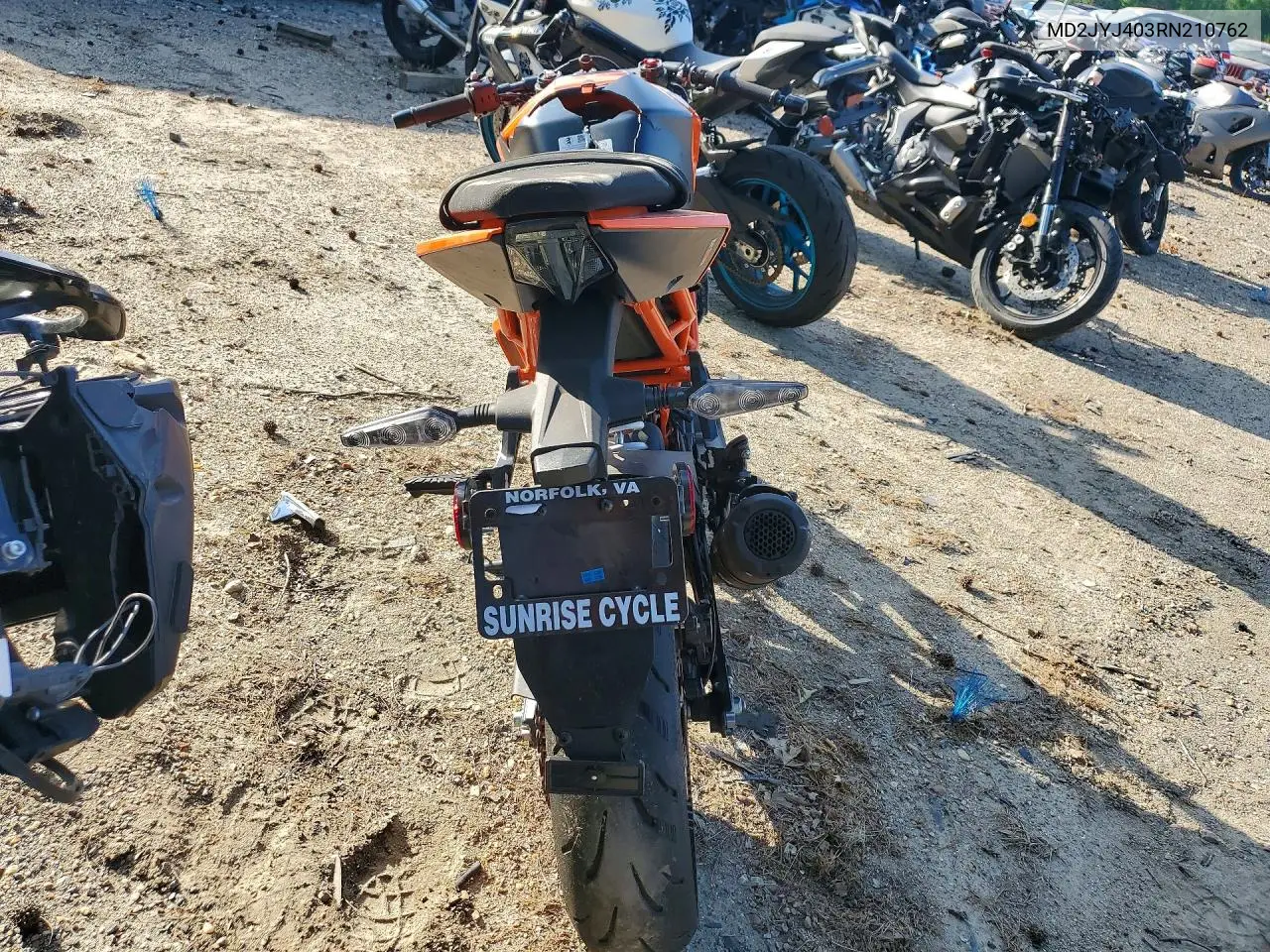 2024 Ktm 390 Adv VIN: MD2JYJ403RN210762 Lot: 50992296