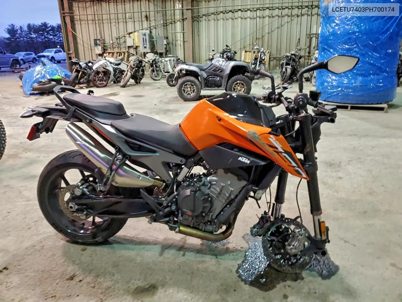 2023 Ktm 790 Duke VIN: LCETU7403PH700174 Lot: 95720825