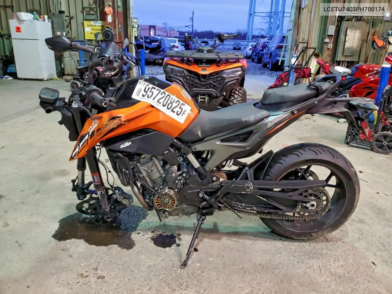 2023 Ktm 790 Duke VIN: LCETU7403PH700174 Lot: 95720825