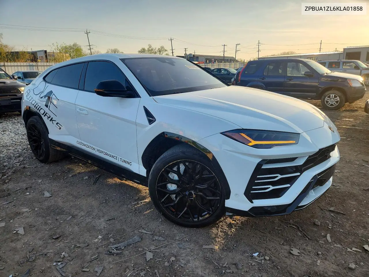2019 Lamborghini Urus VIN: ZPBUA1ZL6KLA01858 Lot: 50999476