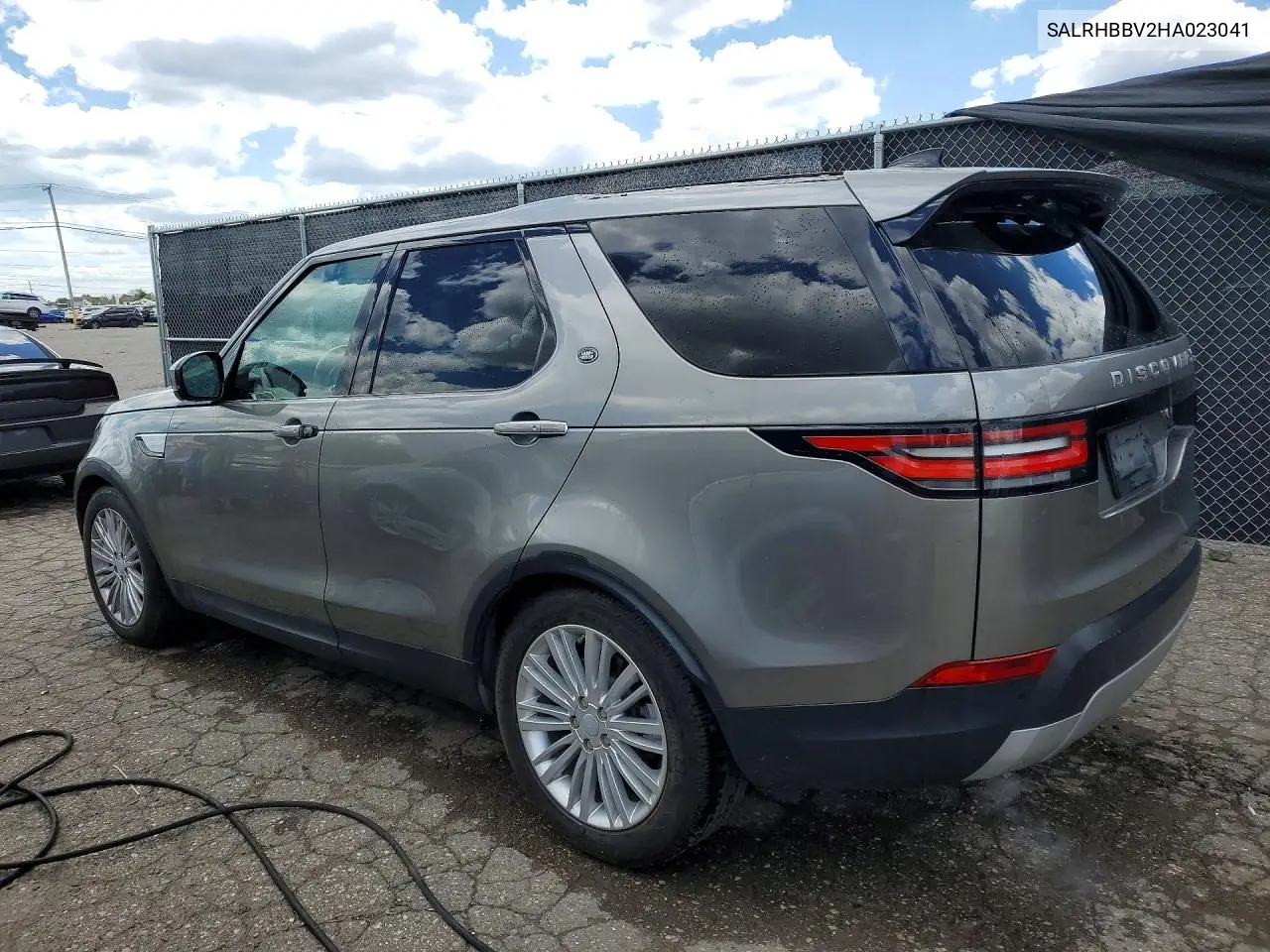 2017 Land Rover Discovery Hse Luxury VIN: SALRHBBV2HA023041 Lot: 52856566