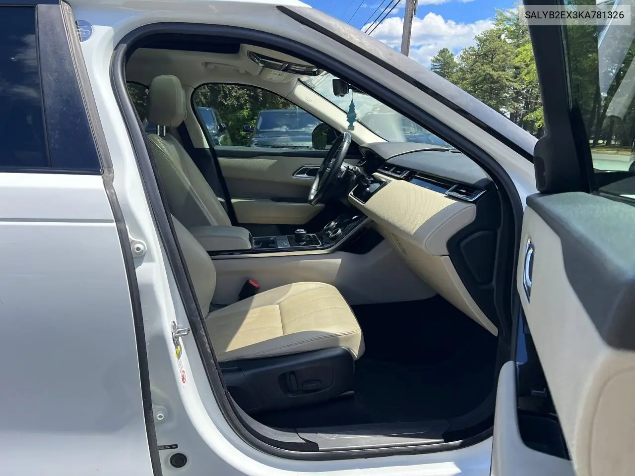 2019 Land Rover Range Rover Velar S VIN: SALYB2EX3KA781326 Lot: 58939006