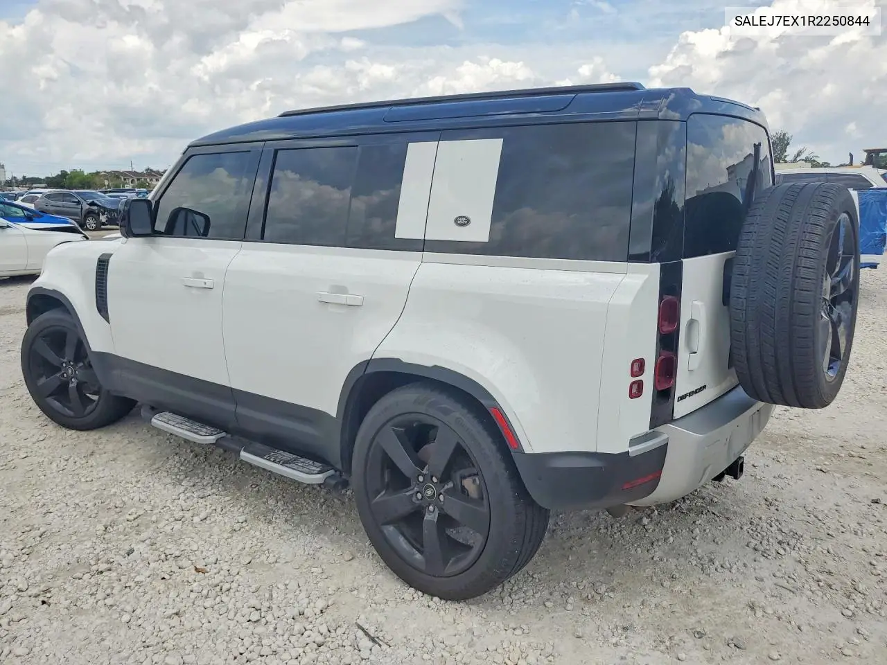 2024 Land Rover Defender 110 S VIN: SALEJ7EX1R2250844 Lot: 53436106