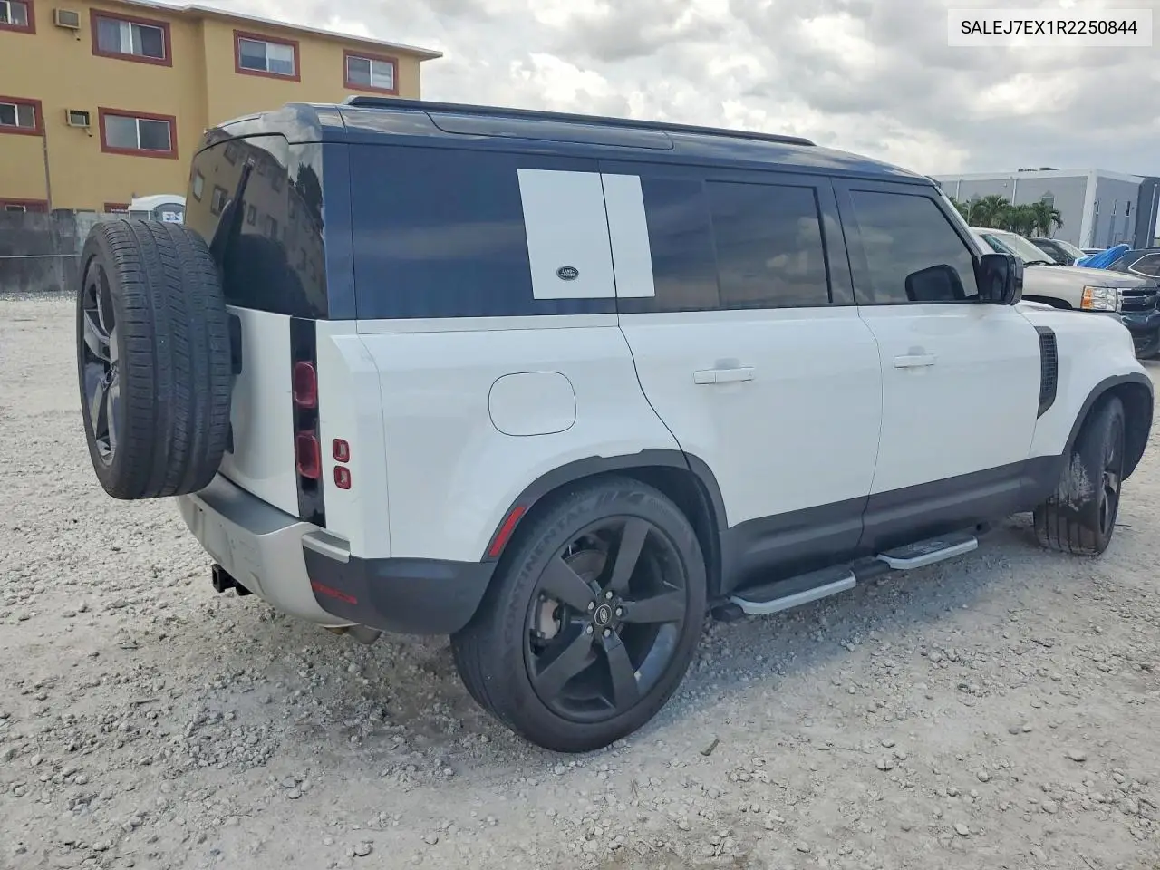 2024 Land Rover Defender 110 S VIN: SALEJ7EX1R2250844 Lot: 53436106