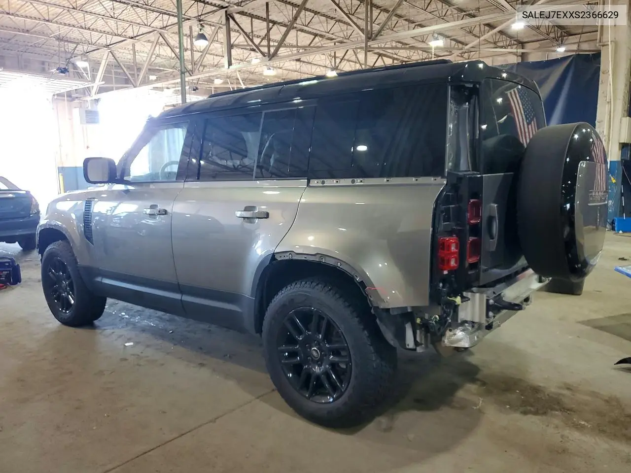 2025 Land Rover Defender 110 S VIN: SALEJ7EXXS2366629 Lot: 53011636