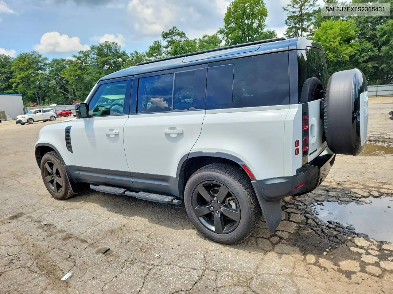 2025 Land Rover Defender 110 S VIN: SALEJ7EX6S2365431 Lot: 61339646