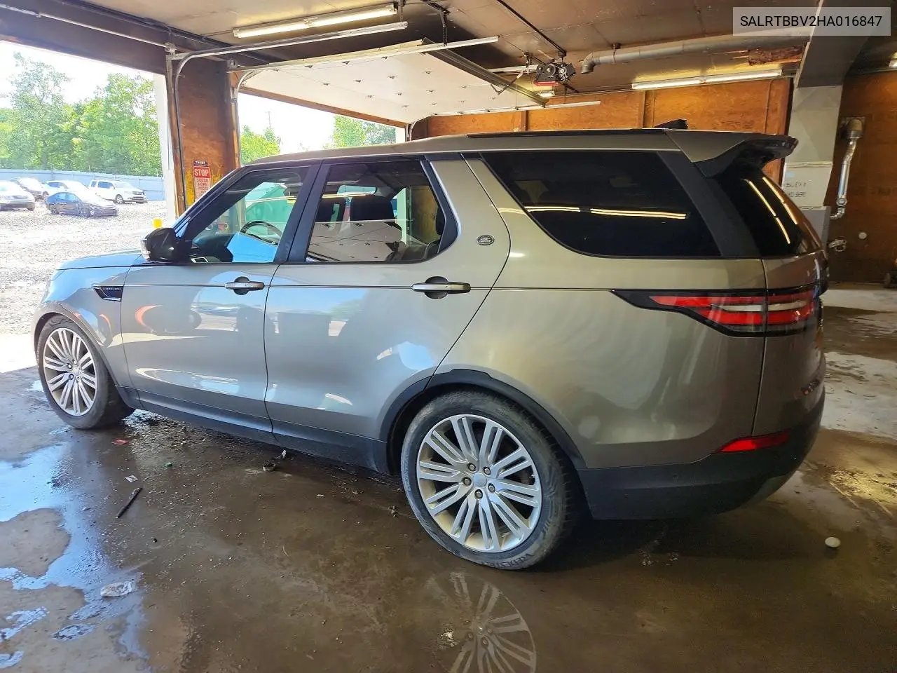 2017 Land Rover Discovery First Edition VIN: SALRTBBV2HA016847 Lot: 55393536