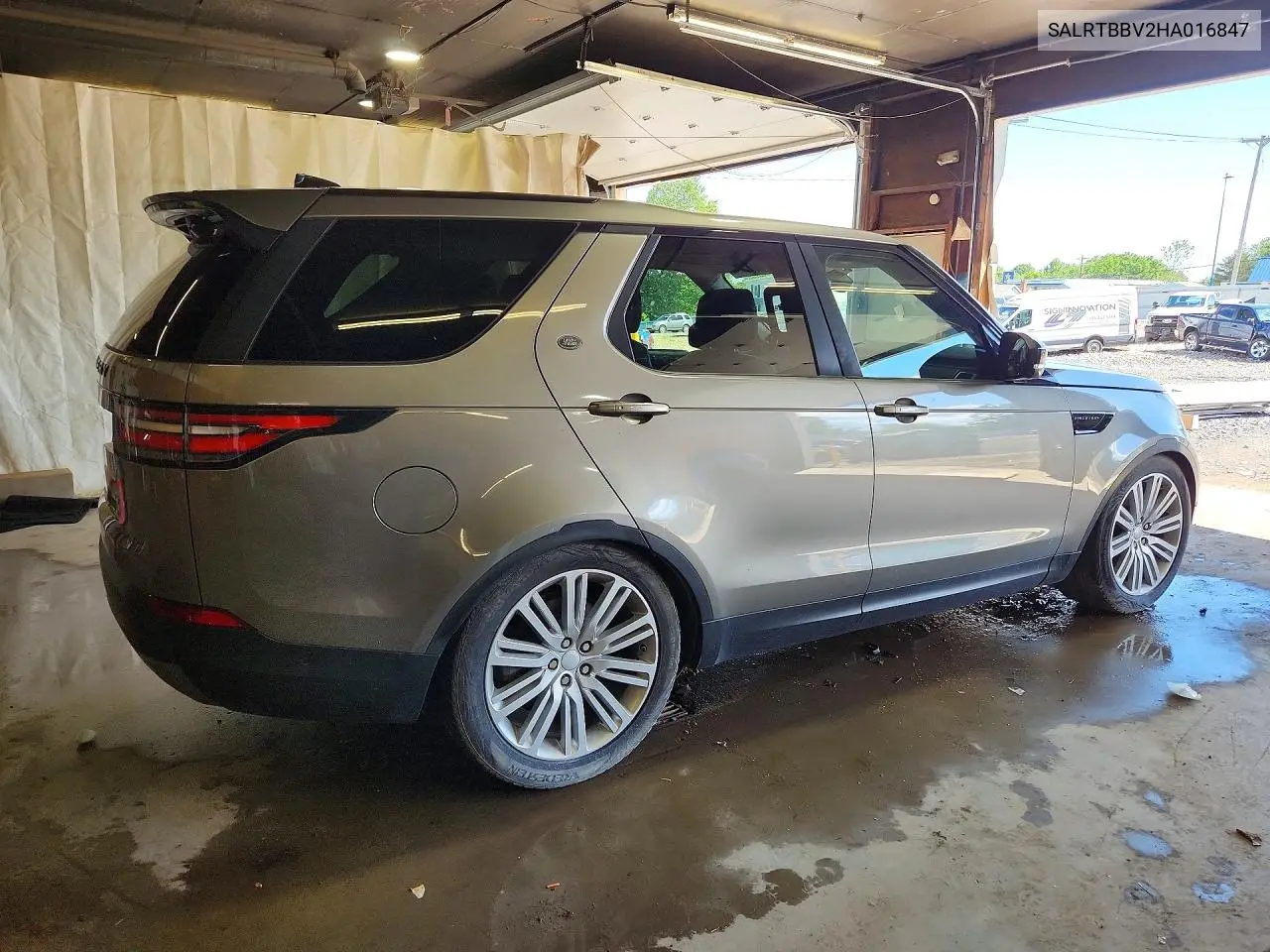 2017 Land Rover Discovery First Edition VIN: SALRTBBV2HA016847 Lot: 55393536
