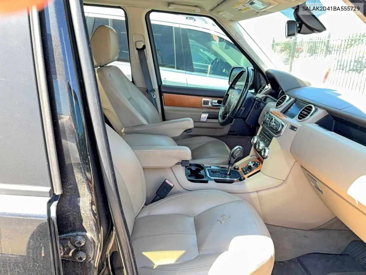 2011 Land Rover Lr4 Hse Luxury VIN: SALAK2D41BA555729 Lot: 53972016