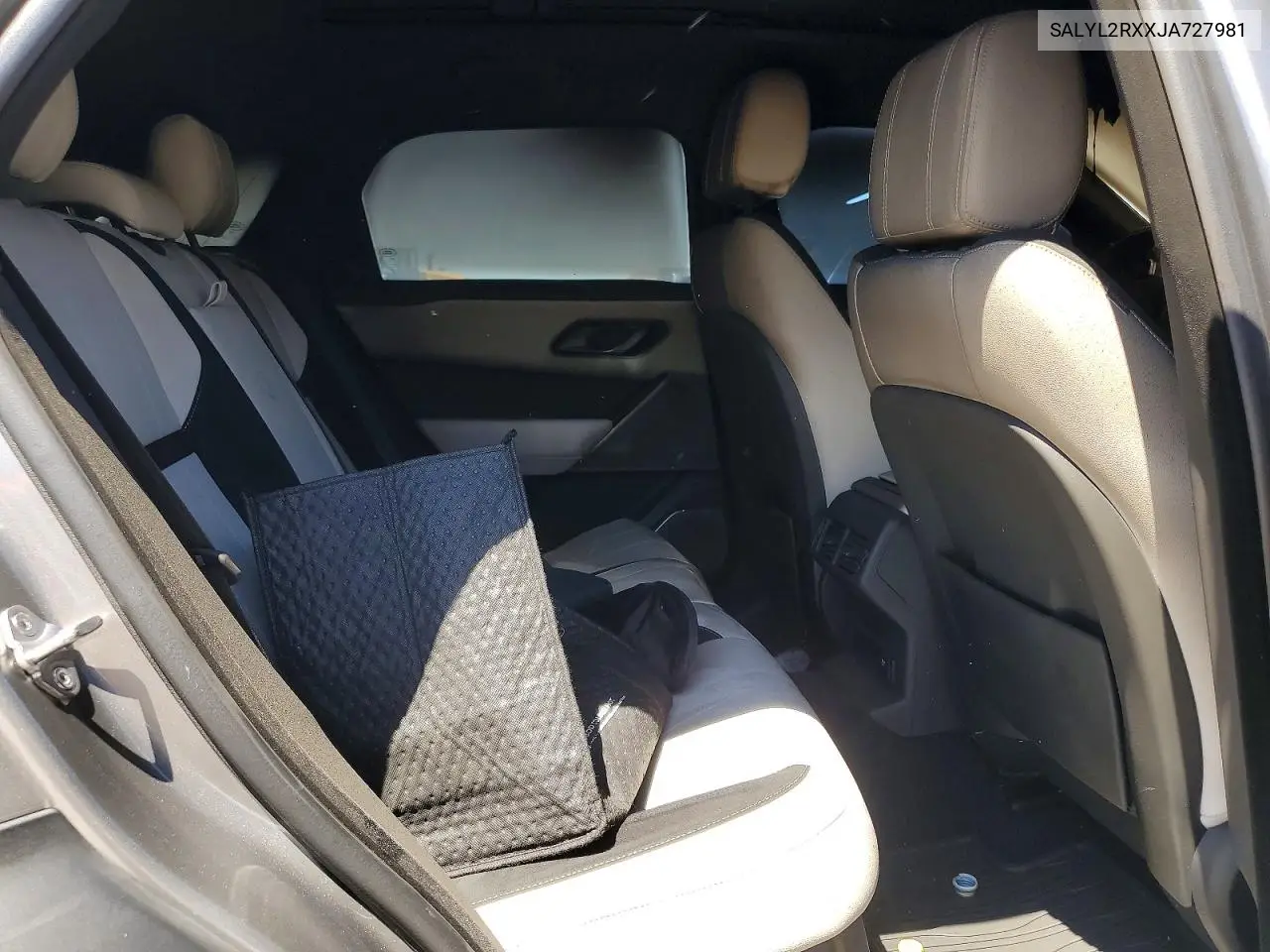2018 Land Rover Range Rover Velar R-Dynamic Se VIN: SALYL2RXXJA727981 Lot: 57074996