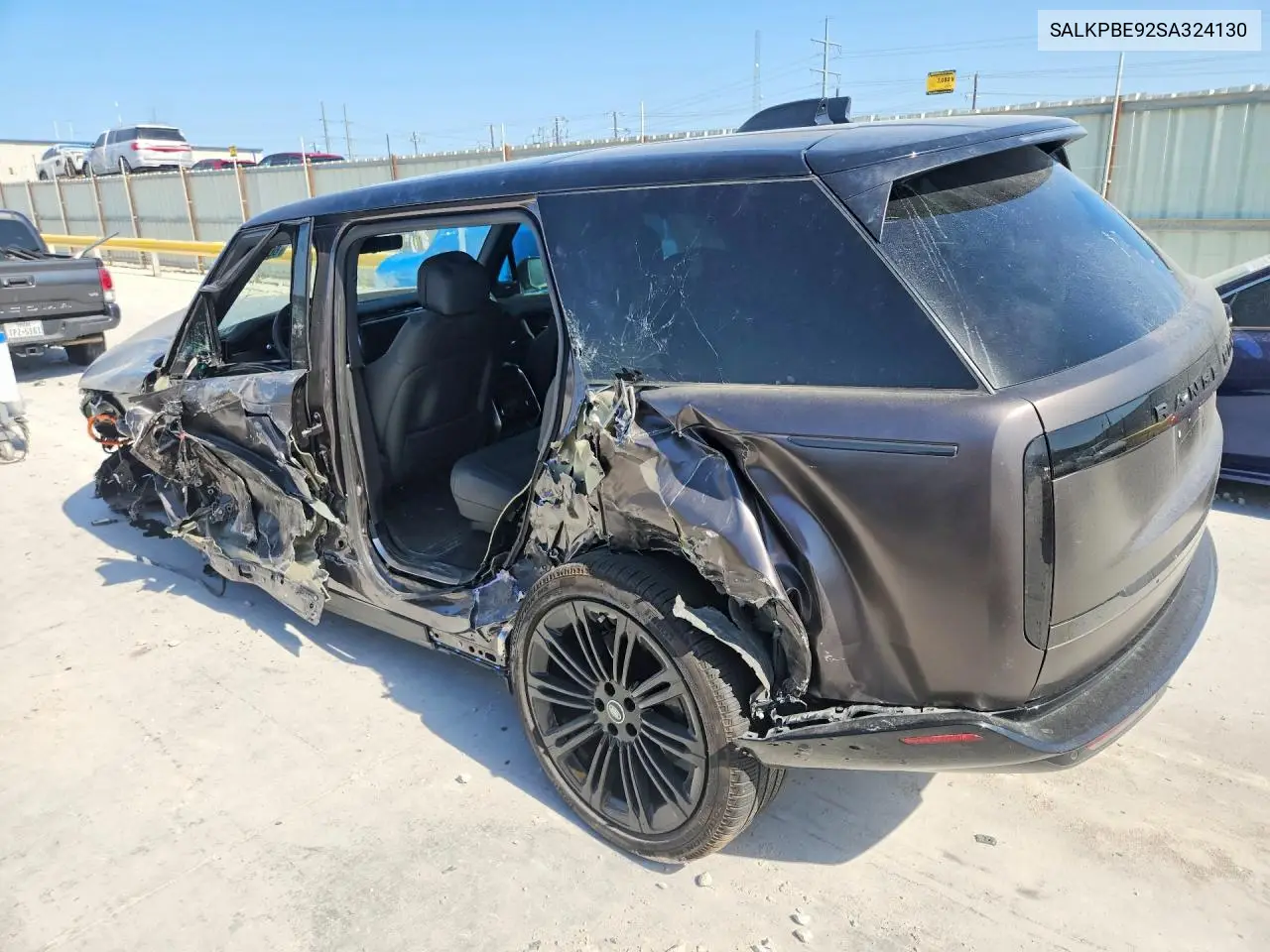 2025 Land Rover Range Rover Se VIN: SALKPBE92SA324130 Lot: 60412966