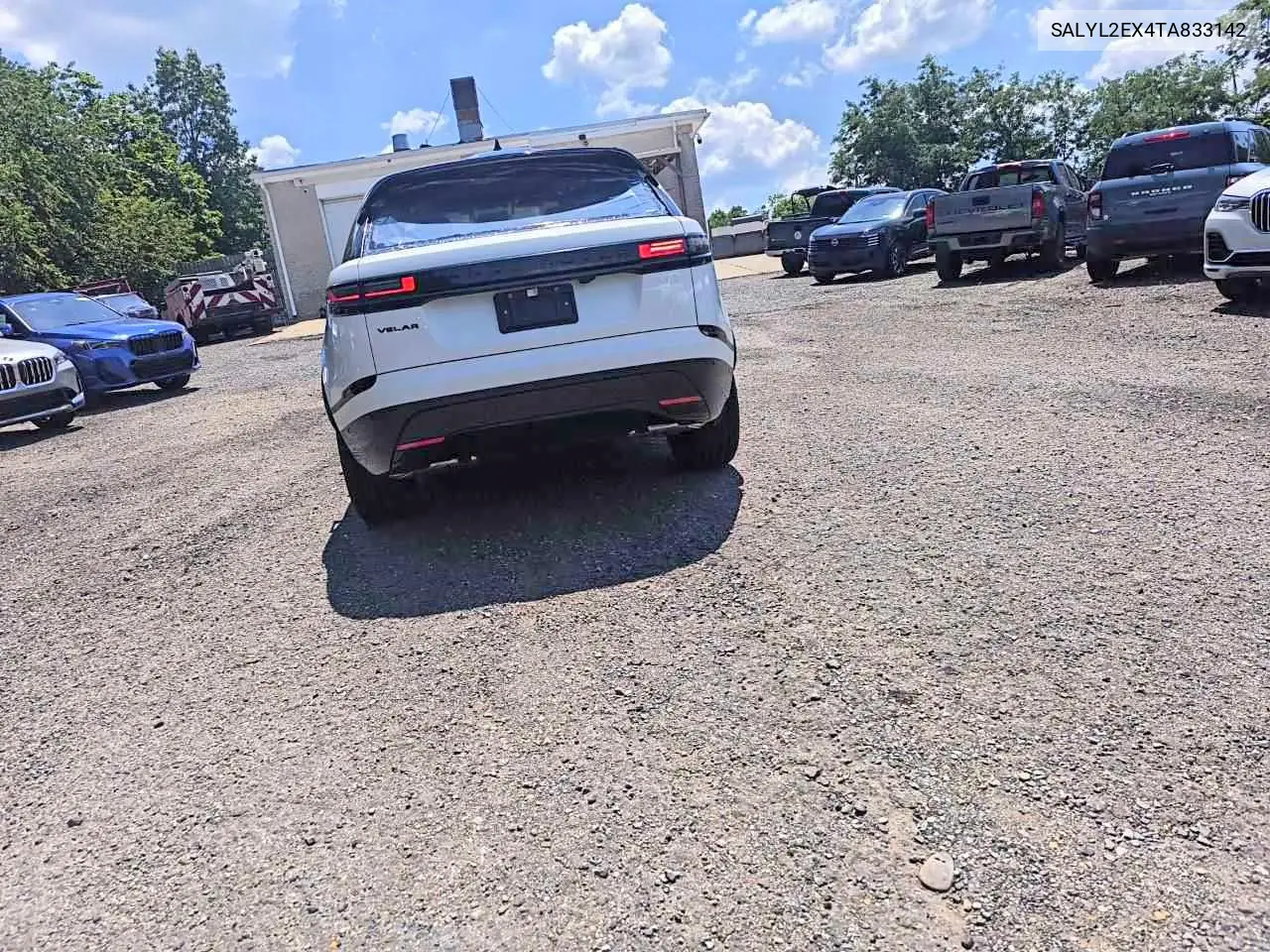 2026 Land Rover Range Rover Velar Dynamic Se VIN: SALYL2EX4TA833142 Lot: 55638046
