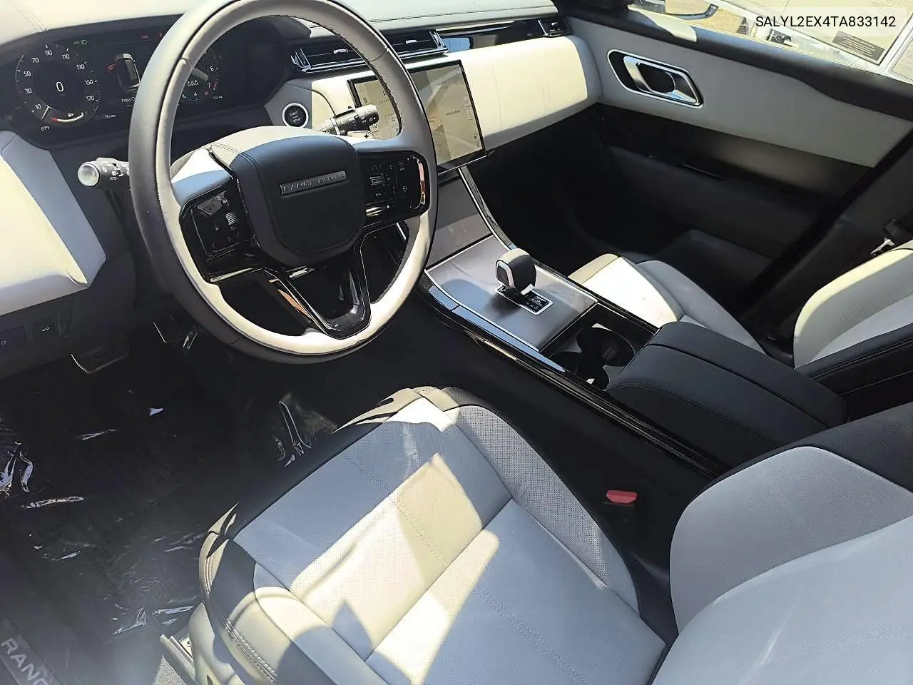 2026 Land Rover Range Rover Velar Dynamic Se VIN: SALYL2EX4TA833142 Lot: 55638046