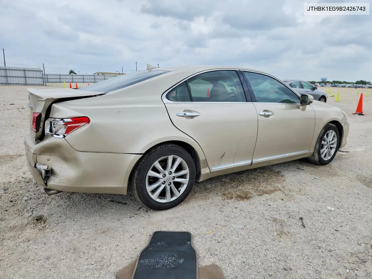 2011 Lexus Es 350 VIN: JTHBK1EG9B2426743 Lot: 57856446