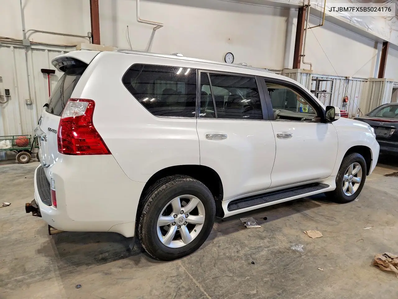2011 Lexus Gx 460 VIN: JTJBM7FX5B5024176 Lot: 61579696