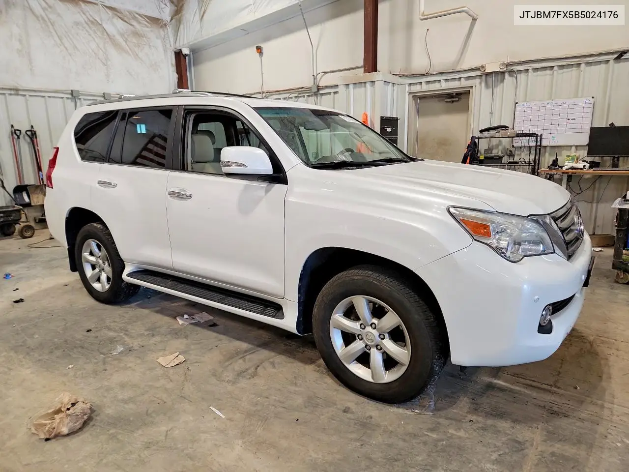 2011 Lexus Gx 460 VIN: JTJBM7FX5B5024176 Lot: 61579696
