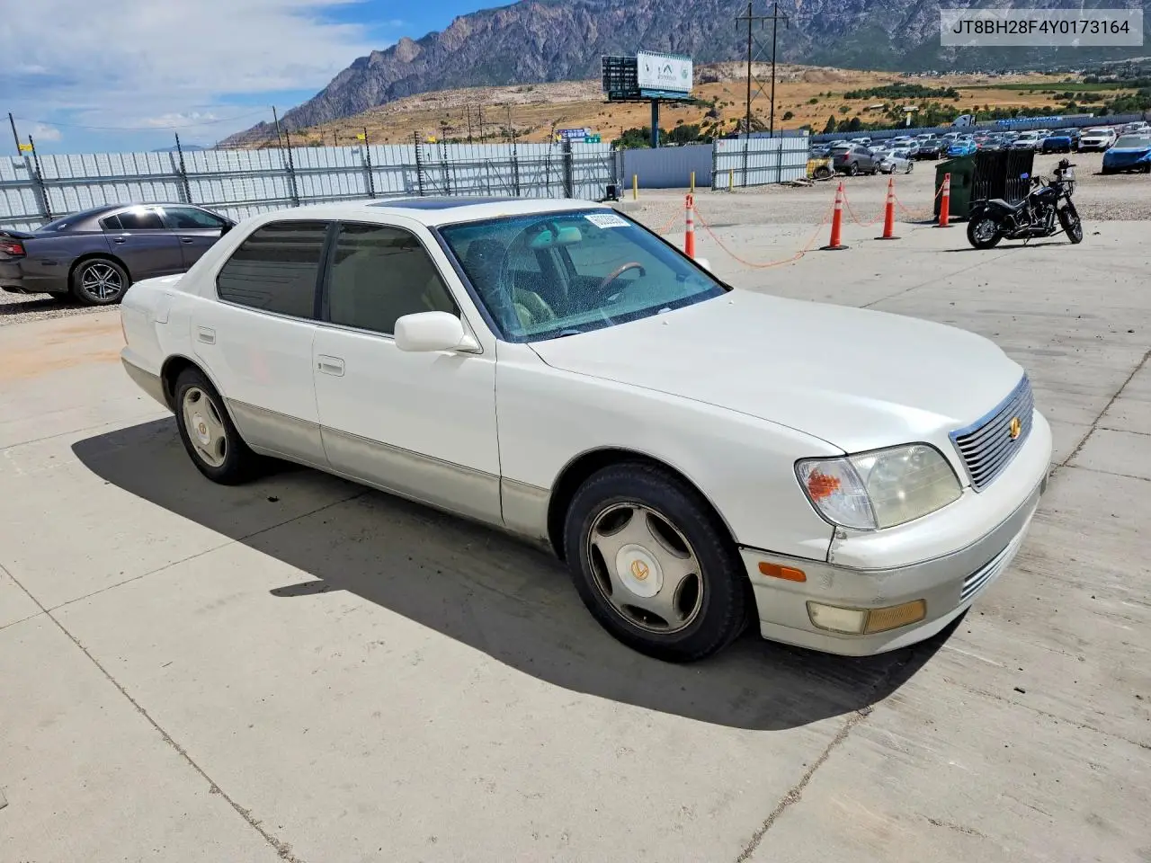 2000 Lexus Ls VIN: JT8BH28F4Y0173164 Lot: 60326936