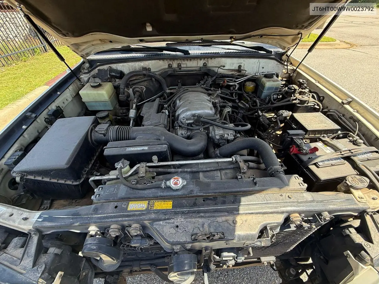 1998 Lexus Lx 470 VIN: JT6HT00W9W0023792 Lot: 62101506