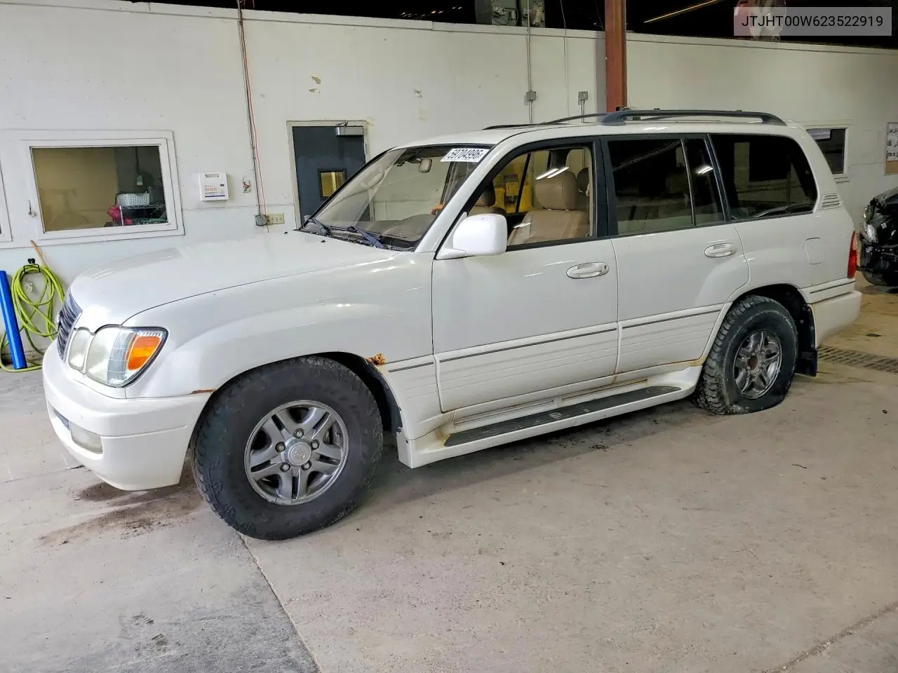 2002 Lexus Lx 470 VIN: JTJHT00W623522919 Lot: 59704996