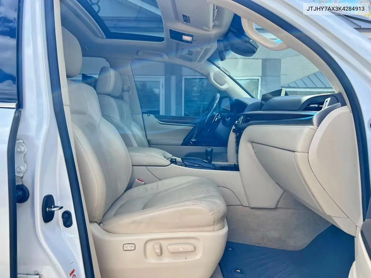 2019 Lexus Lx 570 Three-Row VIN: JTJHY7AX3K4284913 Lot: 53765226