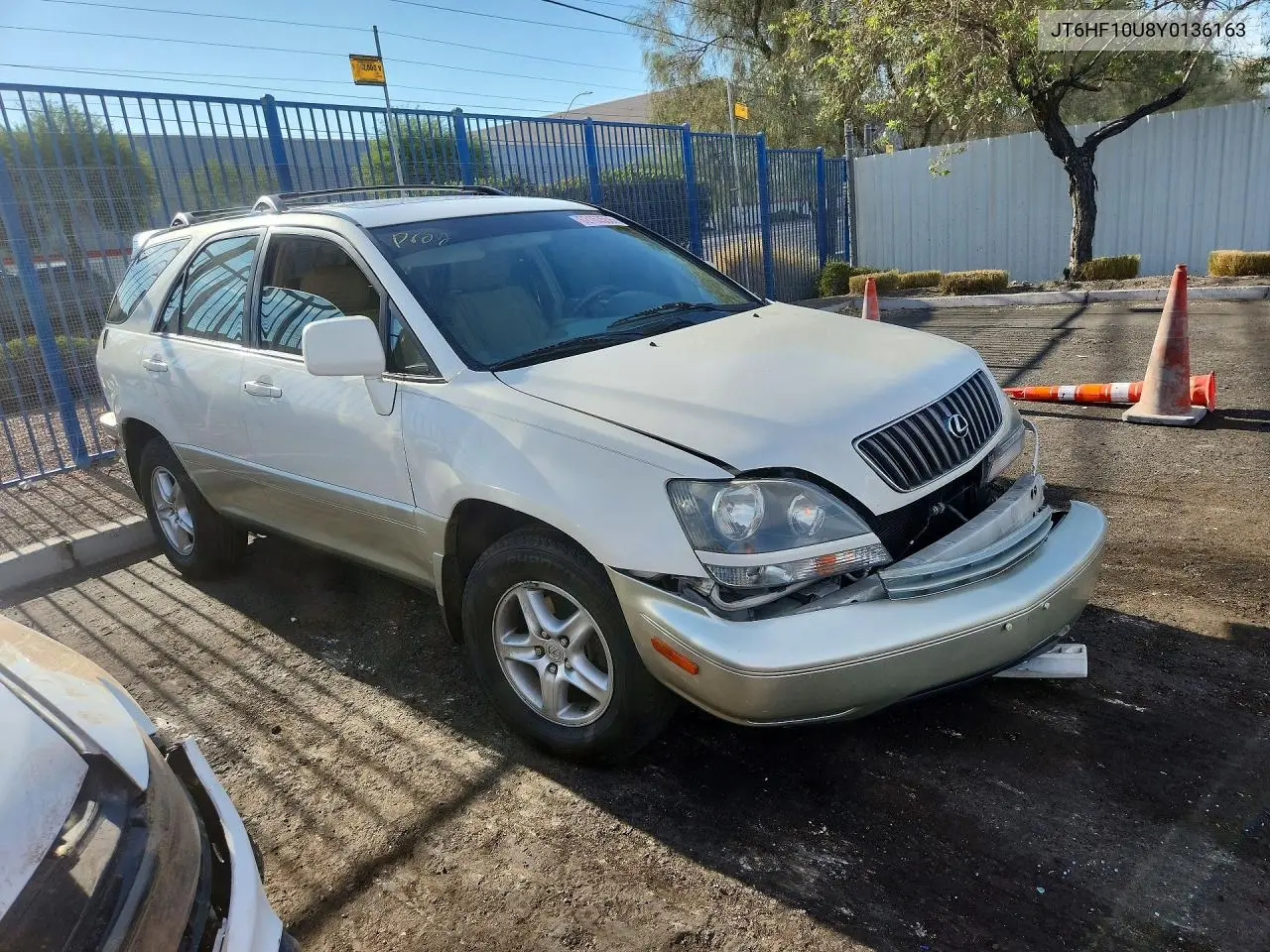 2000 Lexus Rx 300 VIN: JT6HF10U8Y0136163 Lot: 62163556