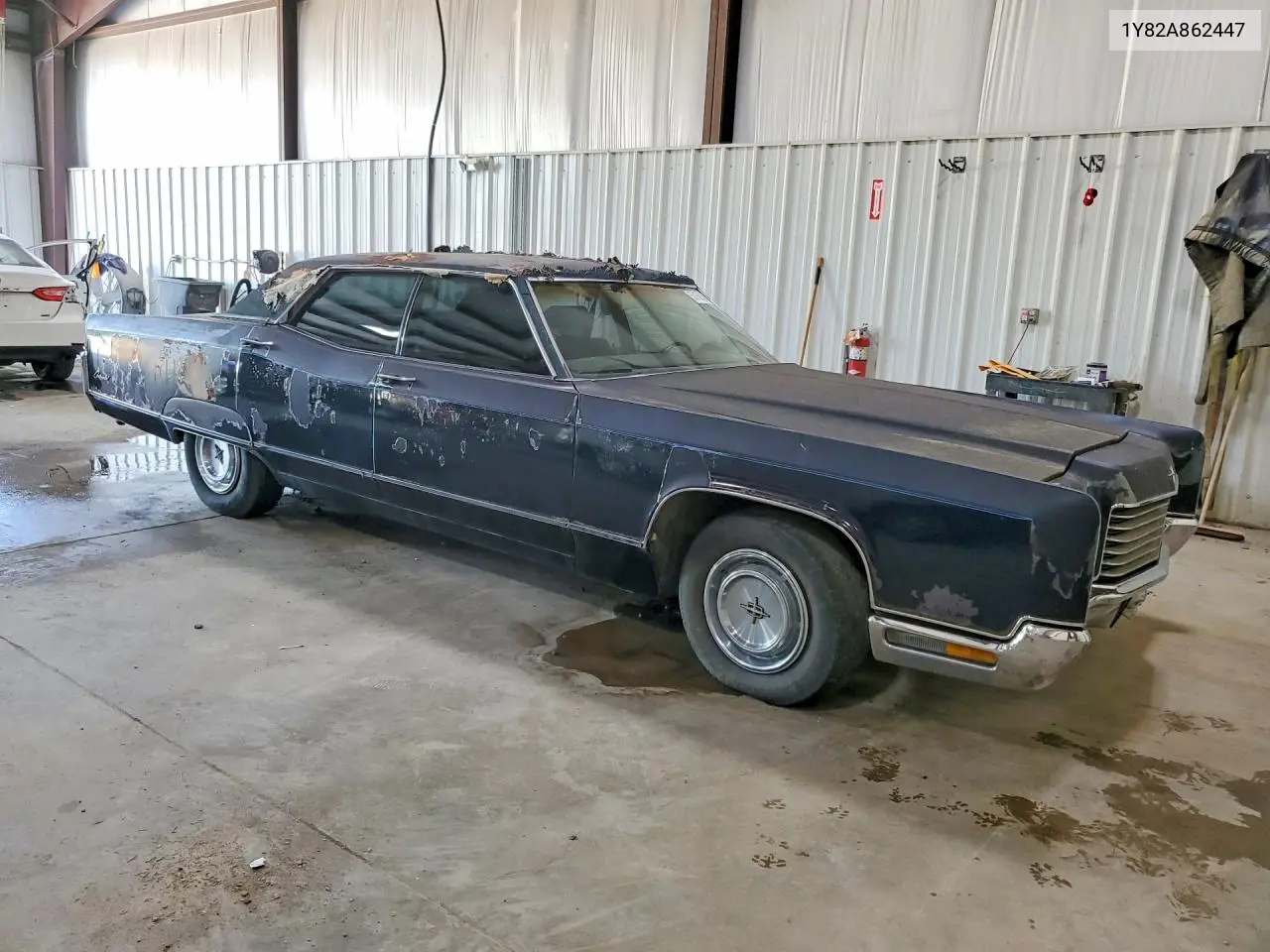 1971 Lincoln Continental VIN: 1Y82A862447 Lot: 56156136