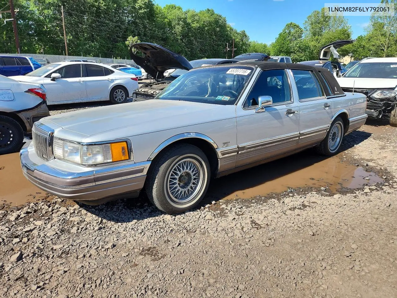 1990 Lincoln Town Car Signature VIN: 1LNCM82F6LY792061 Lot: 55207716