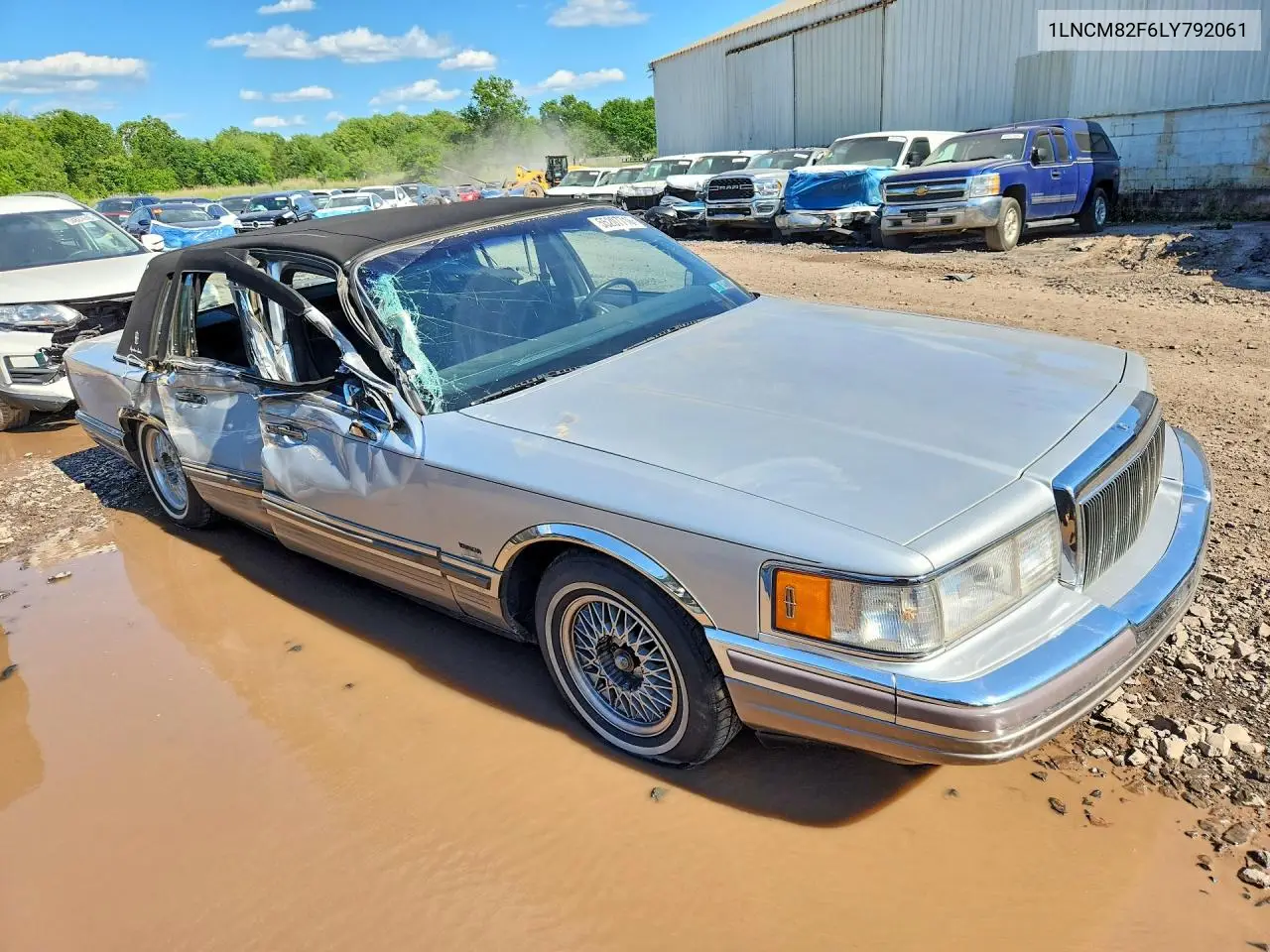 1990 Lincoln Town Car Signature VIN: 1LNCM82F6LY792061 Lot: 55207716