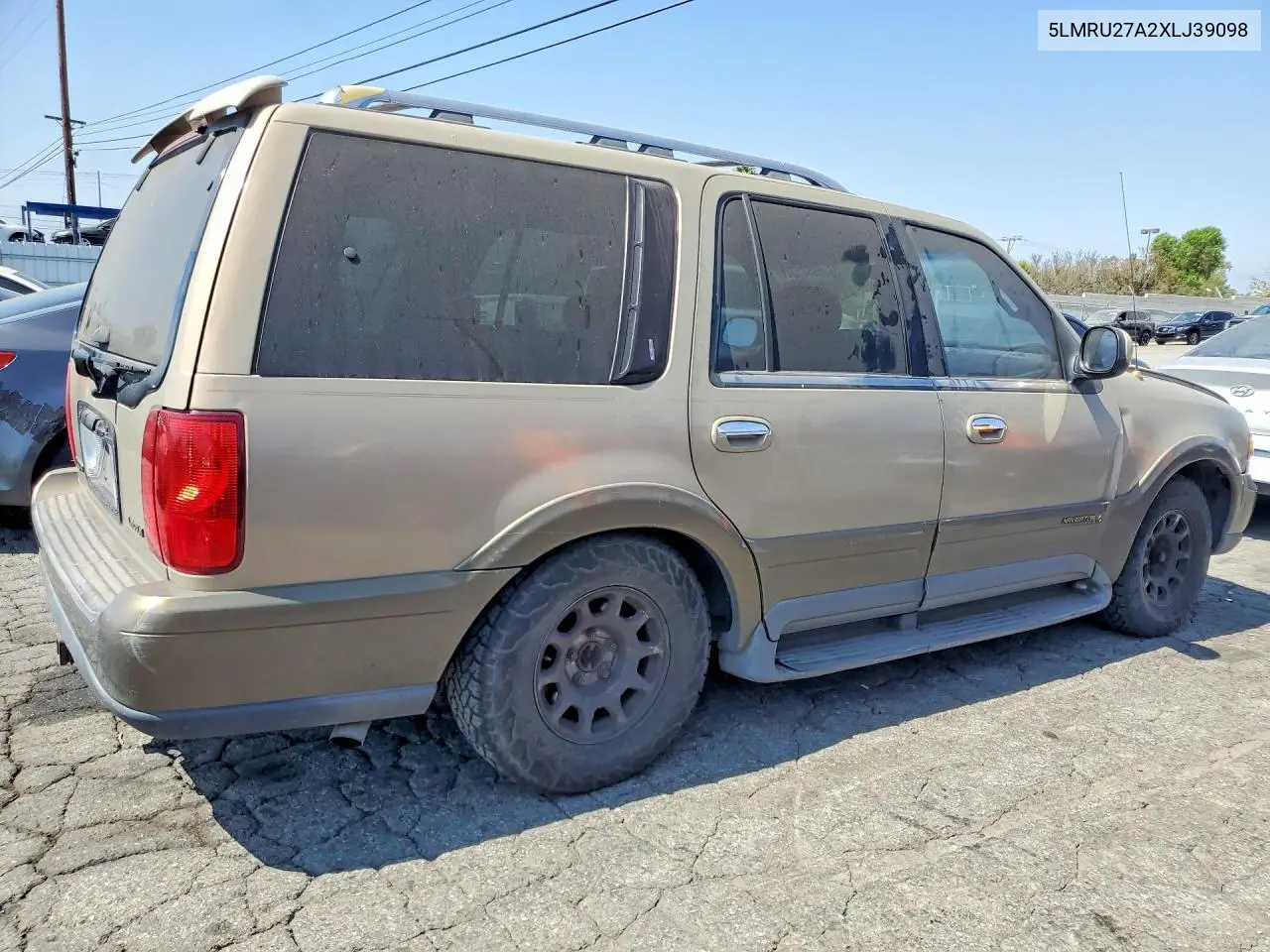 1999 Lincoln Navigator VIN: 5LMRU27A2XLJ39098 Lot: 59571576