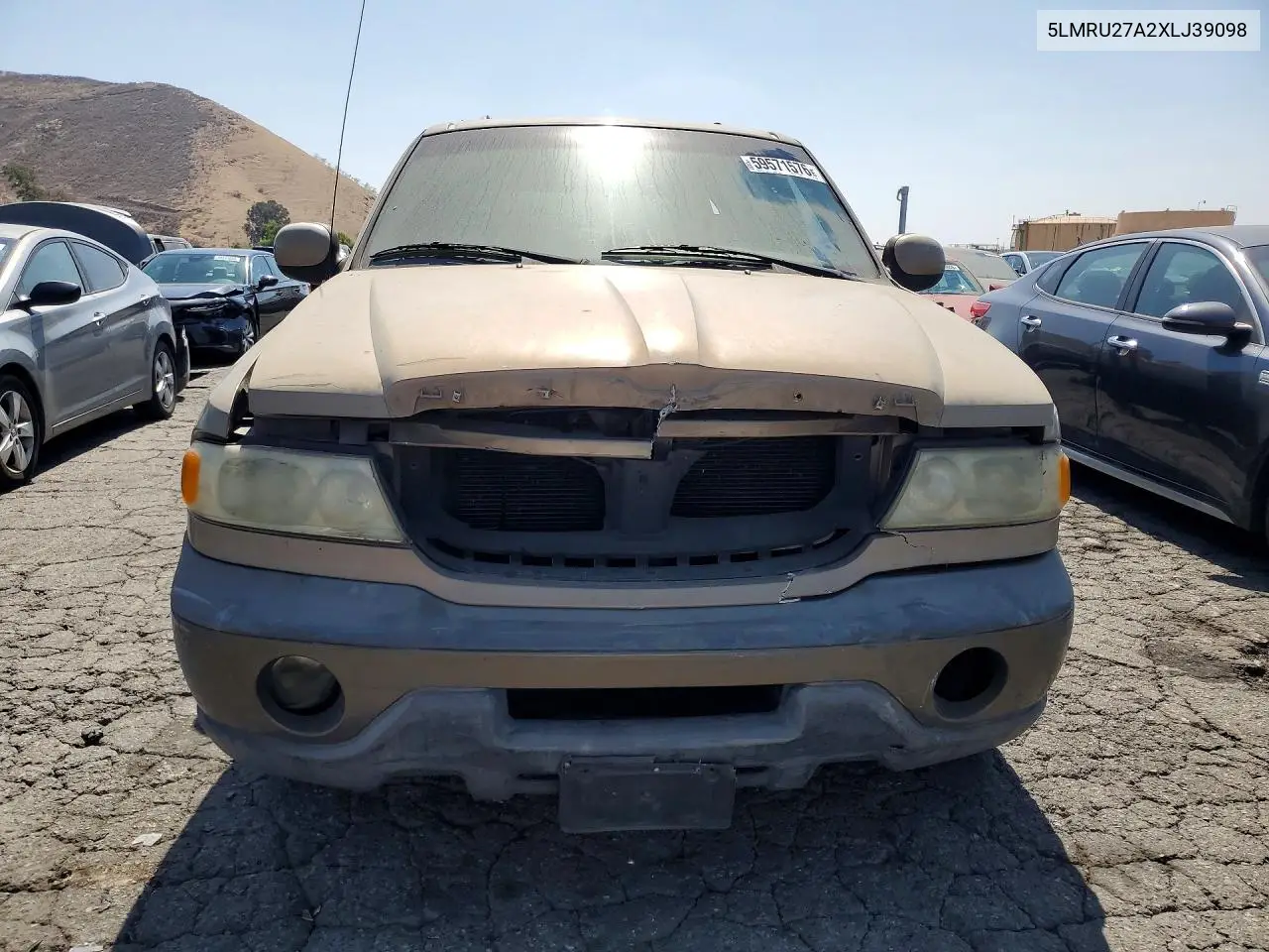1999 Lincoln Navigator VIN: 5LMRU27A2XLJ39098 Lot: 59571576