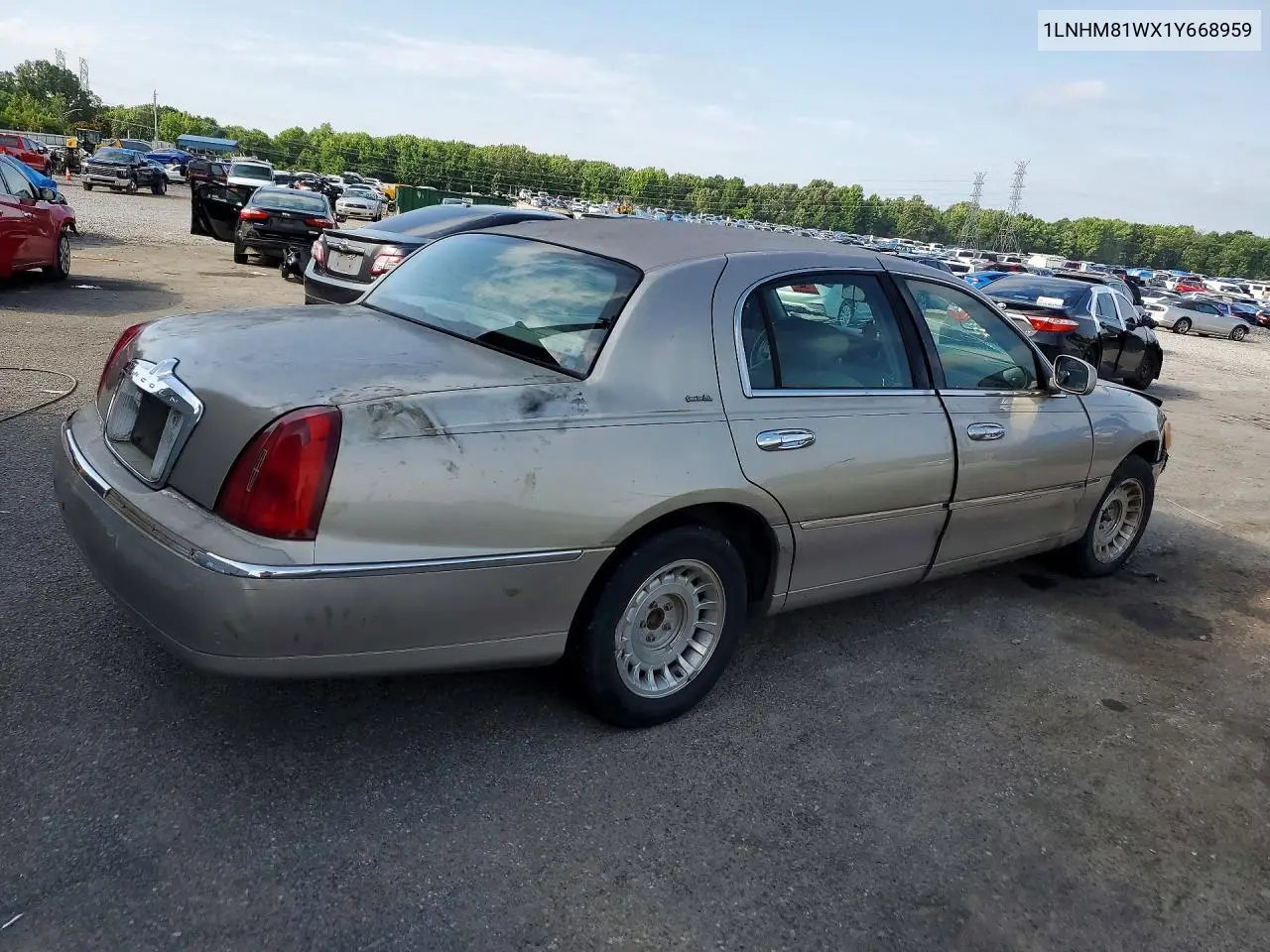 2001 Lincoln Town Car Executive VIN: 1LNHM81WX1Y668959 Lot: 57964126