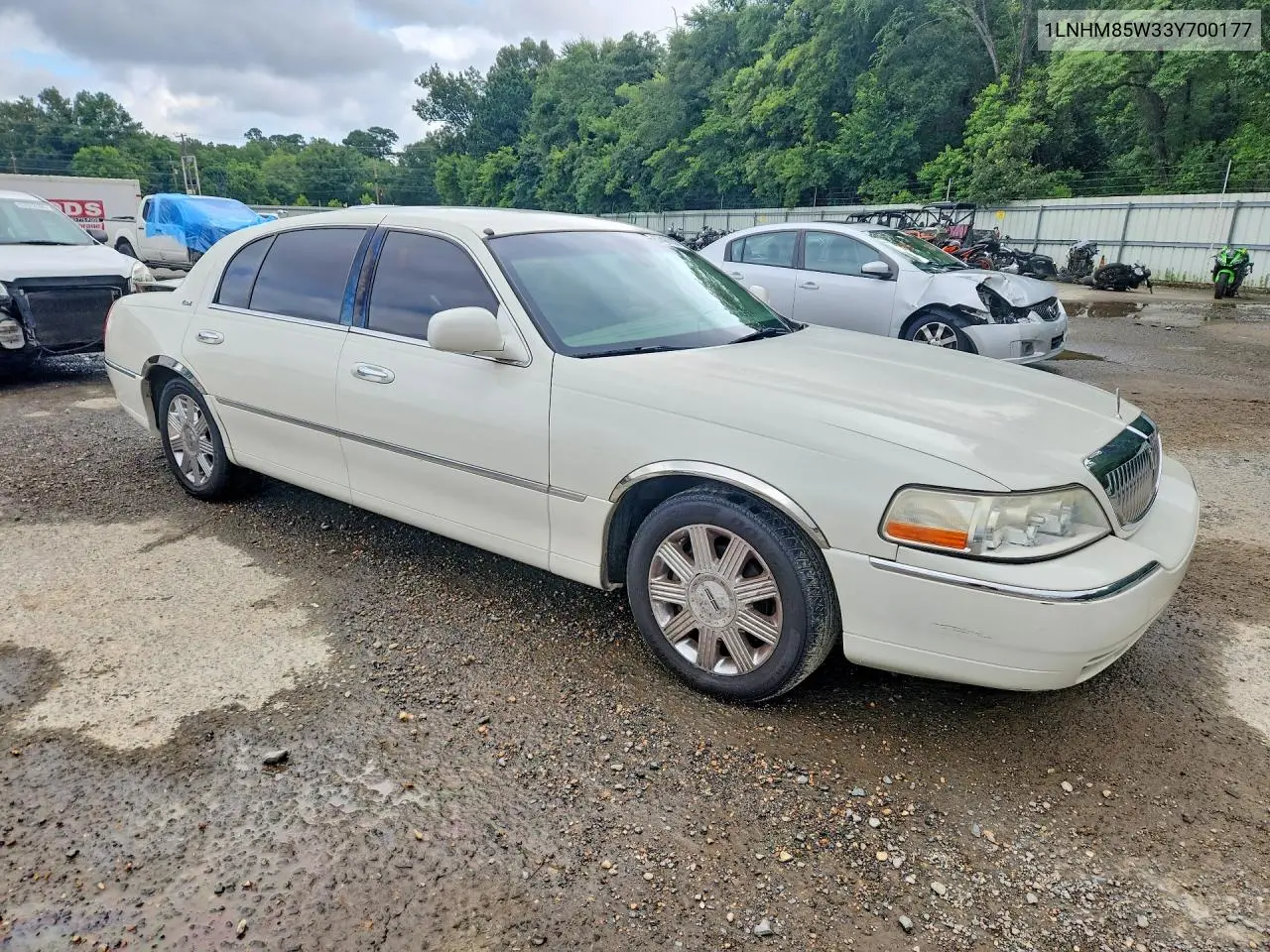2003 Lincoln Town Car Cartier L VIN: 1LNHM85W33Y700177 Lot: 57487036