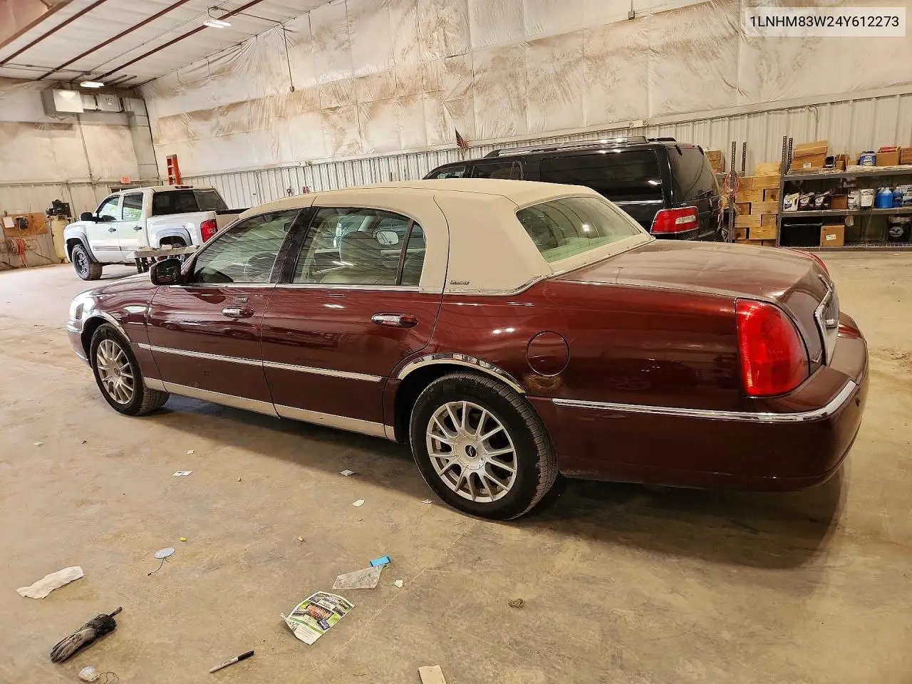 2004 Lincoln Town Car Ultimate VIN: 1LNHM83W24Y612273 Lot: 55868716