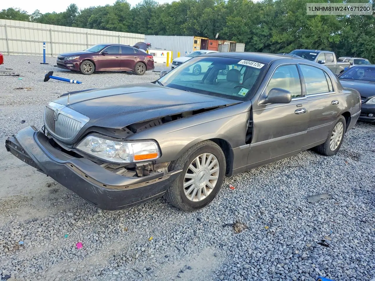 2004 Lincoln Town Car Signature VIN: 1LNHM81W24Y671200 Lot: 56046126