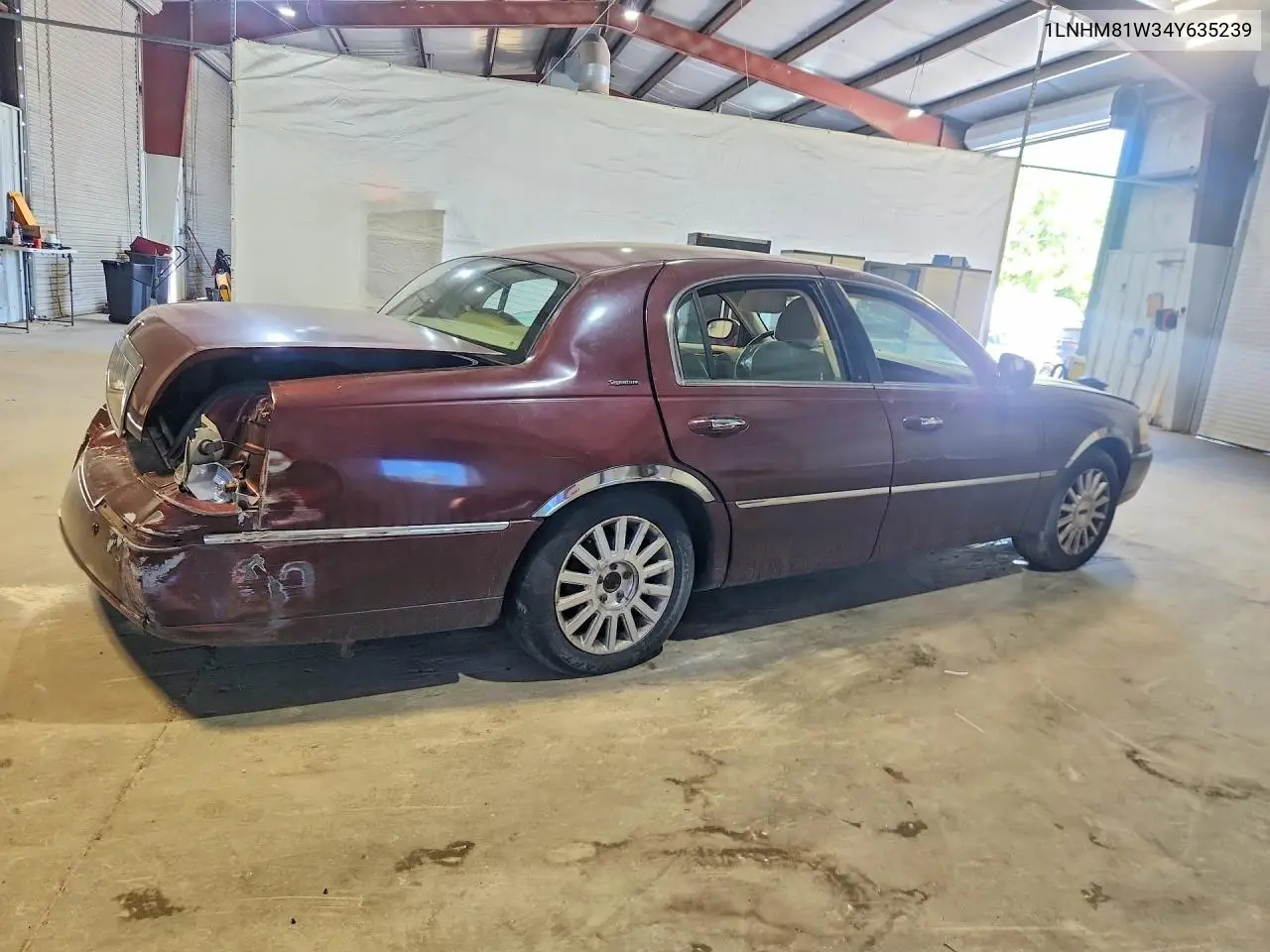 2004 Lincoln Town Car Executive VIN: 1LNHM81W34Y635239 Lot: 56137626