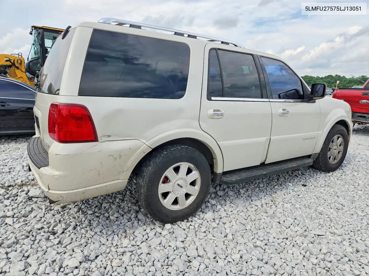 2005 Lincoln Navigator VIN: 5LMFU27575LJ13051 Lot: 56647806