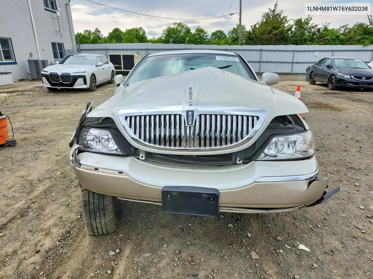 2006 Lincoln Town Car Signature VIN: 1LNHM81W76Y632038 Lot: 53300536