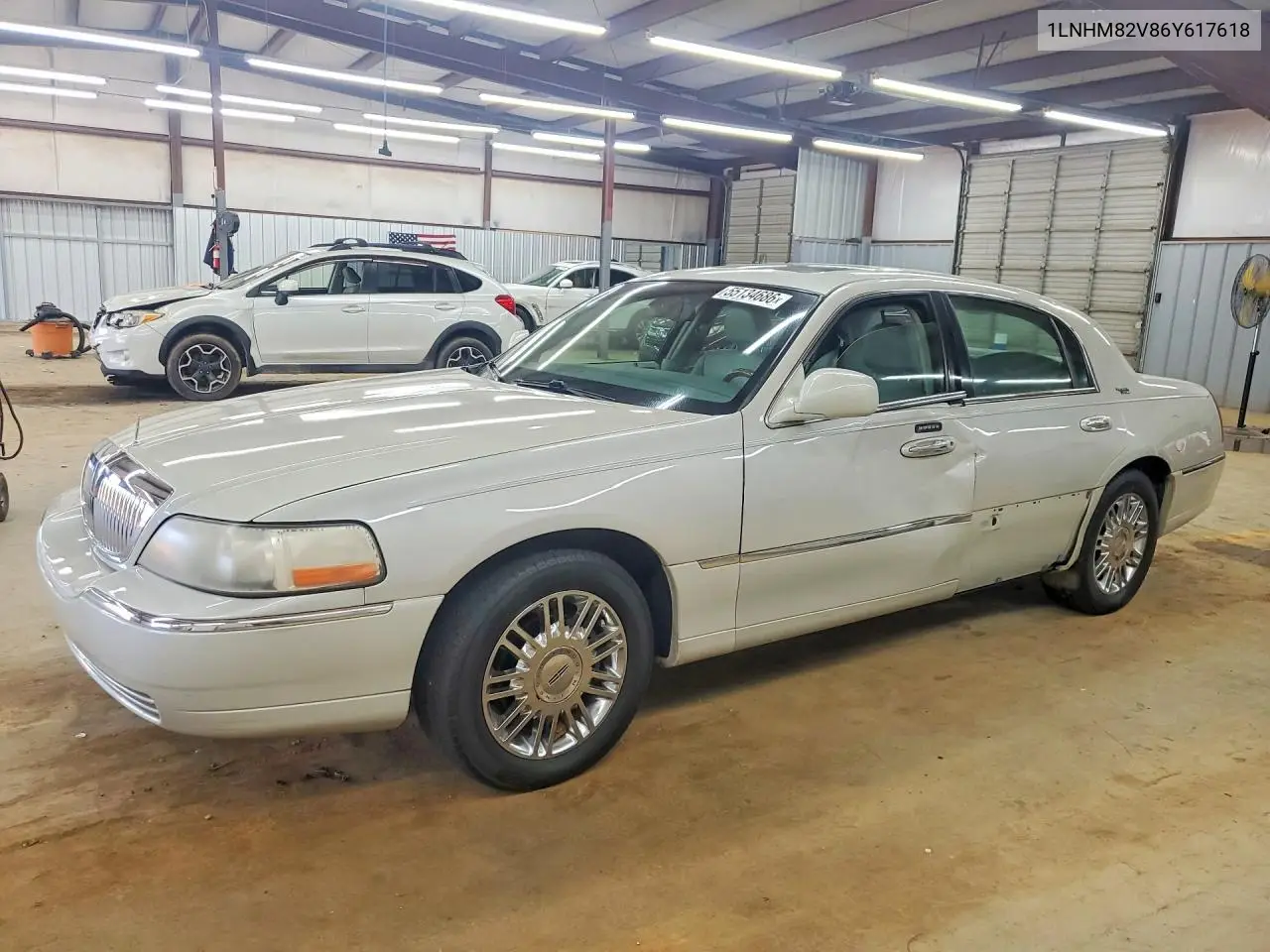 2006 Lincoln Town Car Signature Limited VIN: 1LNHM82V86Y617618 Lot: 55134686