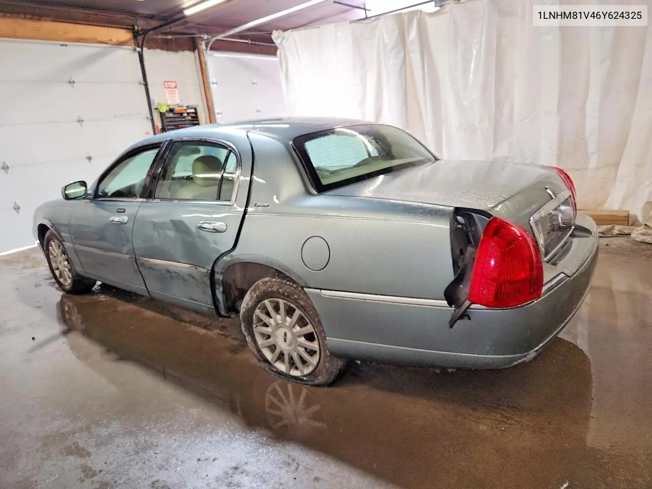 2006 Lincoln Town Car Signature VIN: 1LNHM81V46Y624325 Lot: 55762996