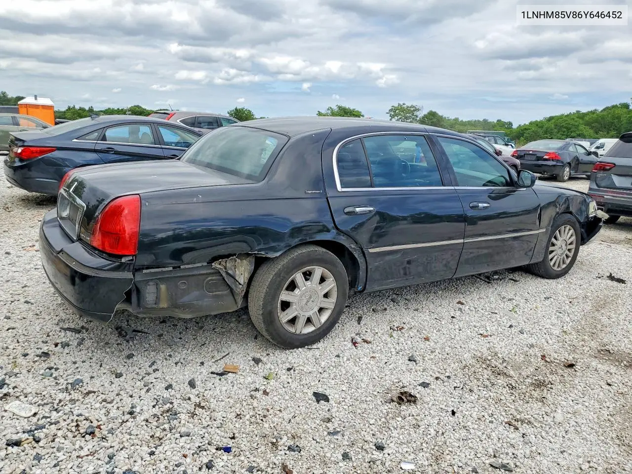 2006 Lincoln Town Car Signature Long Wheelbase VIN: 1LNHM85V86Y646452 Lot: 56394326