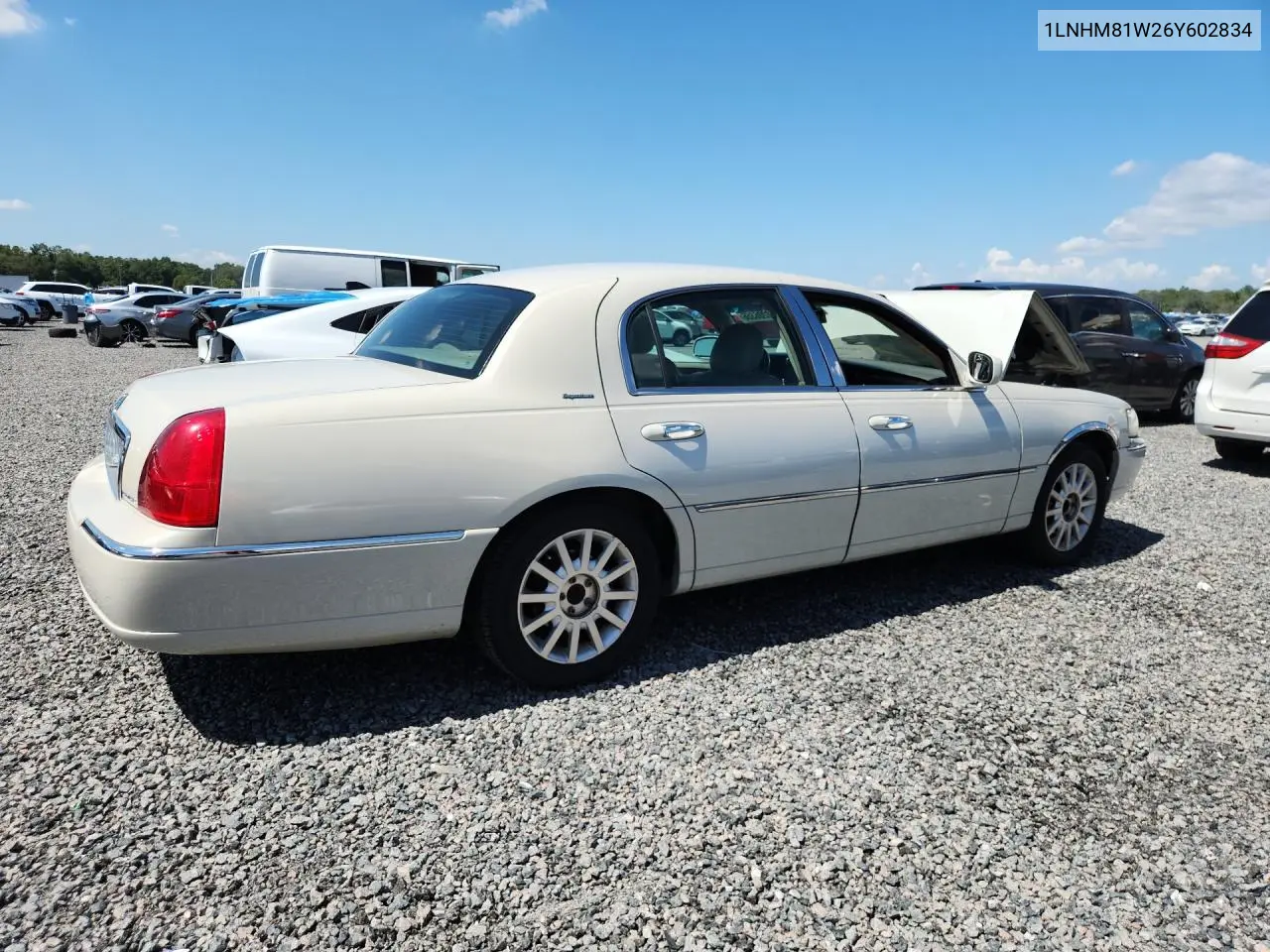2006 Lincoln Town Car Signature VIN: 1LNHM81W26Y602834 Lot: 58206366