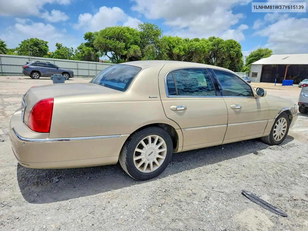 2007 Lincoln Town Car Signature VIN: 1LNHM81W37Y615139 Lot: 58301966