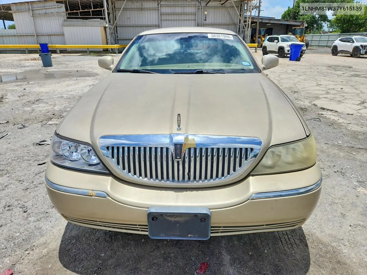 2007 Lincoln Town Car Signature VIN: 1LNHM81W37Y615139 Lot: 58301966
