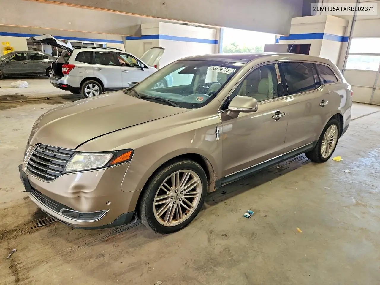 2019 Lincoln Mkt VIN: 2LMHJ5ATXKBL02371 Lot: 53634436