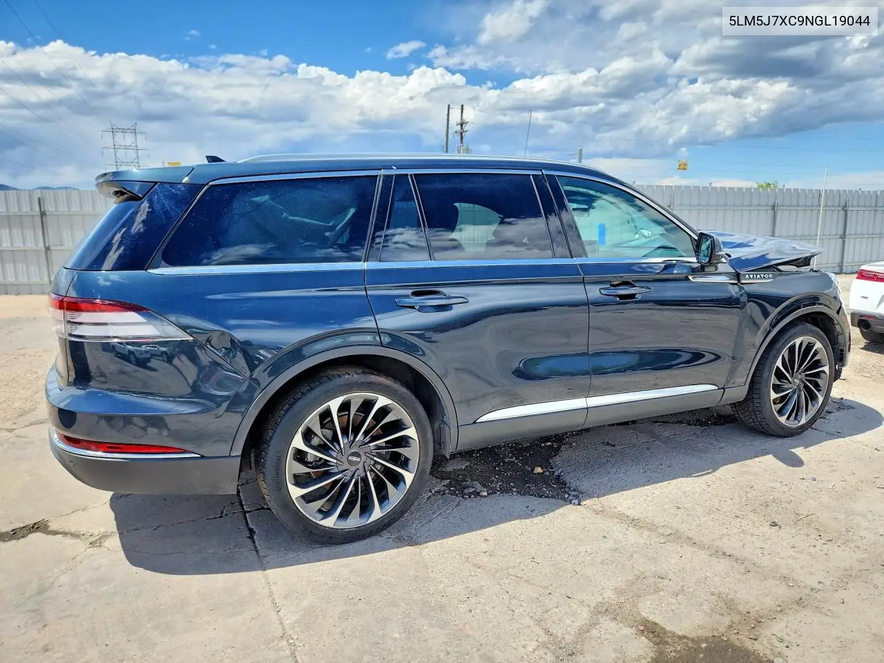 2022 Lincoln Aviator Reserve VIN: 5LM5J7XC9NGL19044 Lot: 55527266