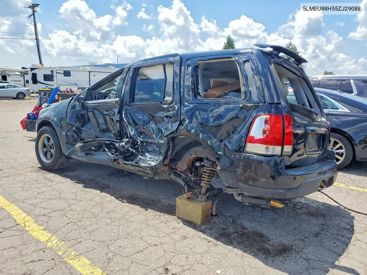 2005 Lincoln Aviator VIN: 5LMEU88H55ZJ29088 Lot: 60184086