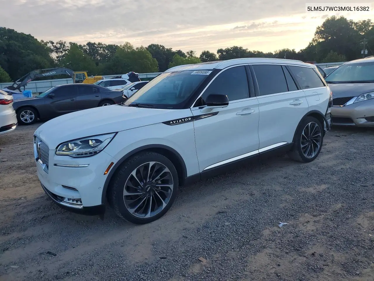 2021 Lincoln Aviator Reserve VIN: 5LM5J7WC3MGL16382 Lot: 59009386