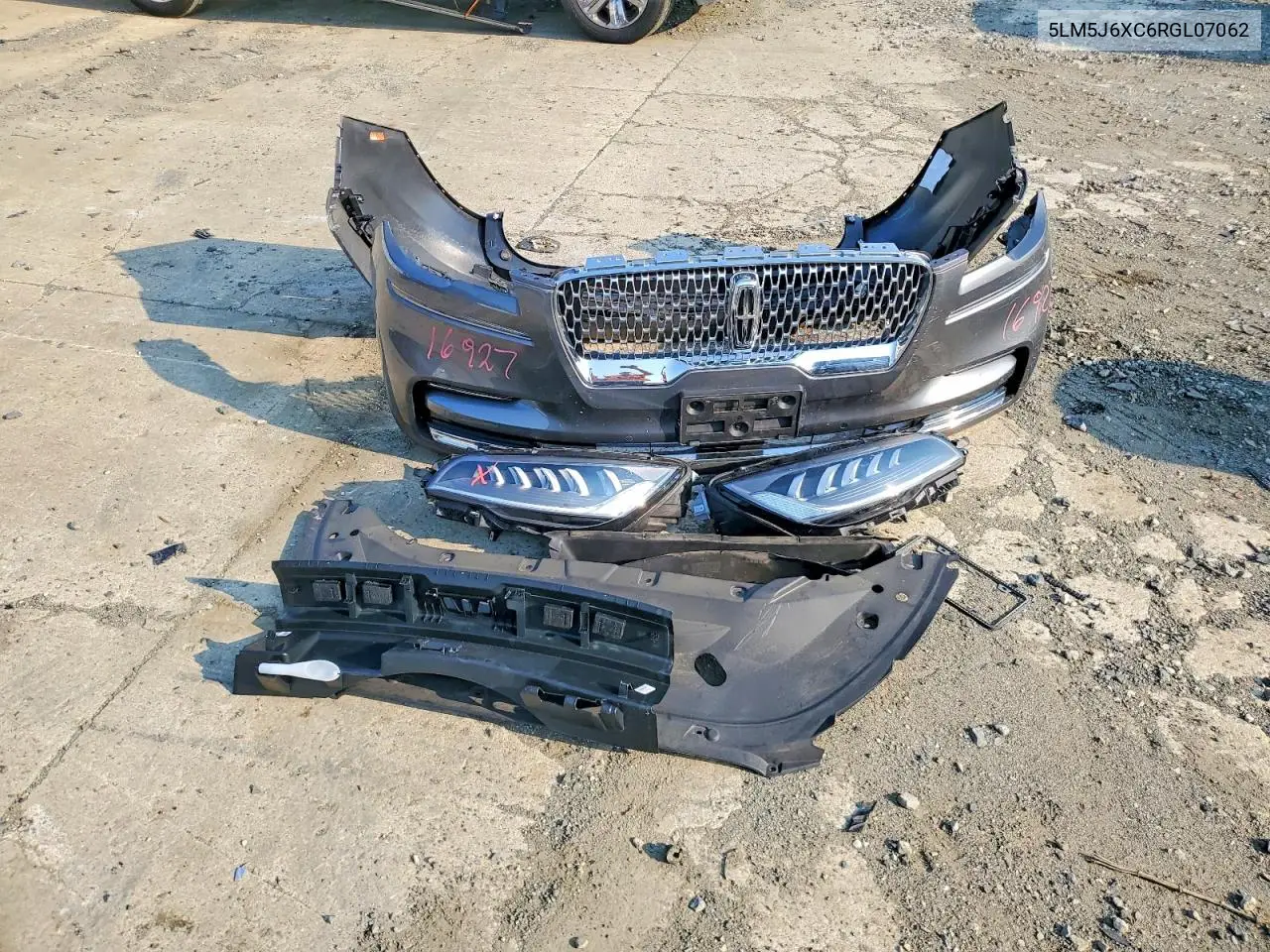 2024 Lincoln Aviator VIN: 5LM5J6XC6RGL07062 Lot: 58914766