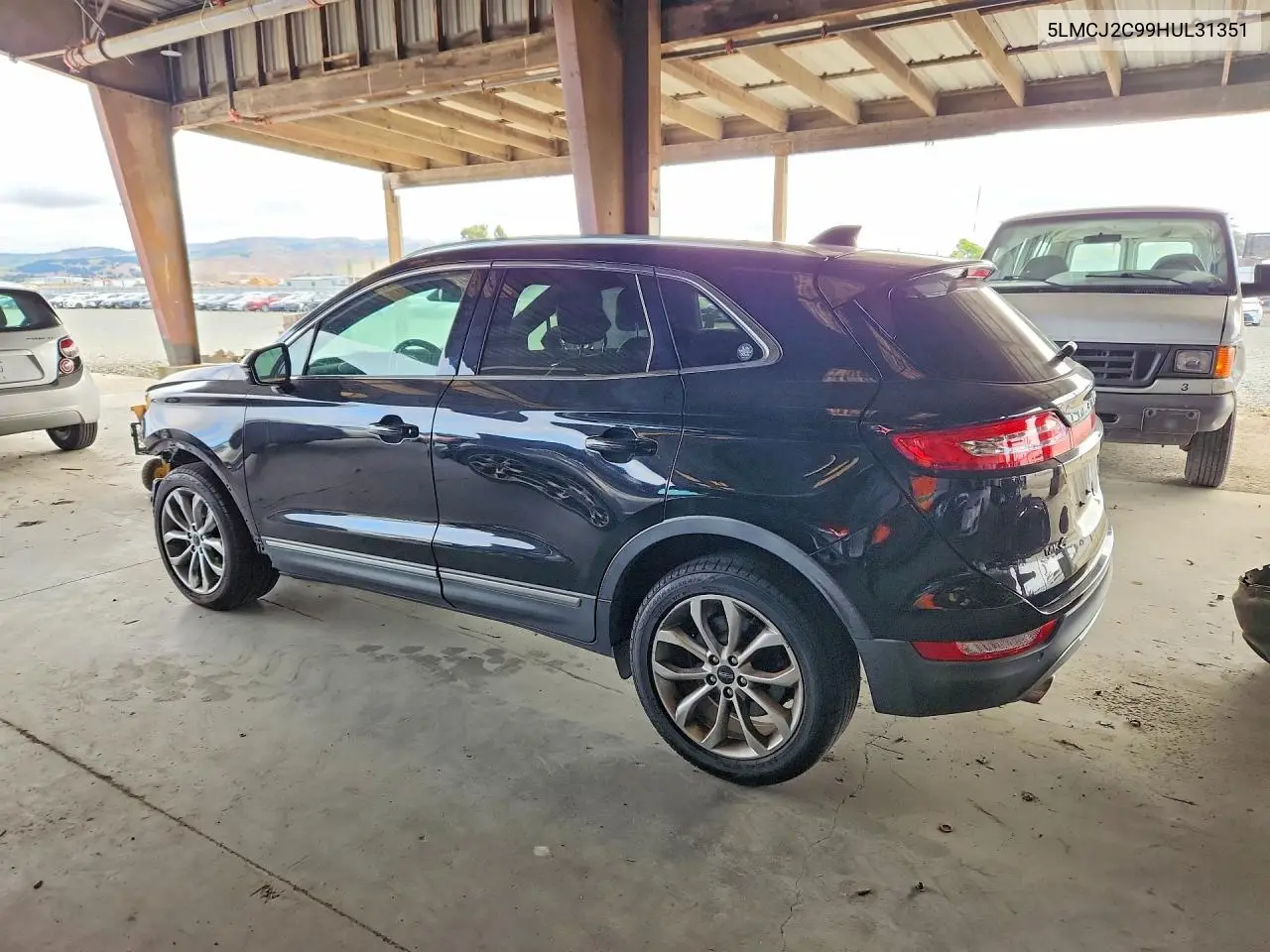 2017 Lincoln Mkc Select VIN: 5LMCJ2C99HUL31351 Lot: 56473856