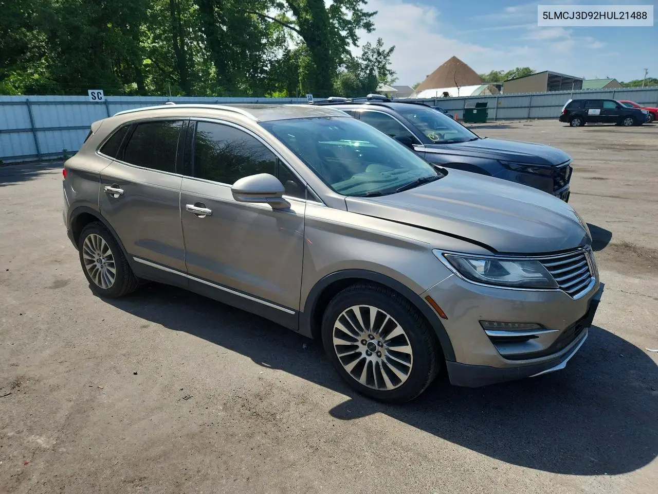 2017 Lincoln Mkc Reserve VIN: 5LMCJ3D92HUL21488 Lot: 56680906